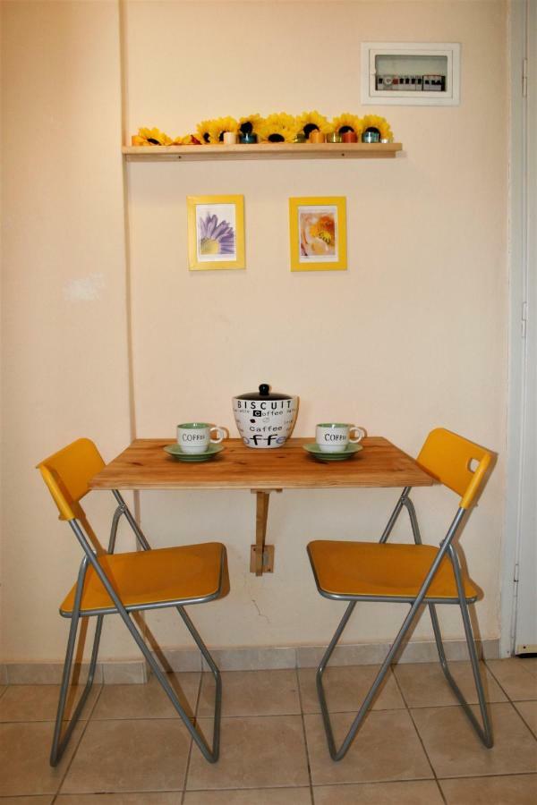 Cosy Apartment By The Sea 메타모르포시 외부 사진